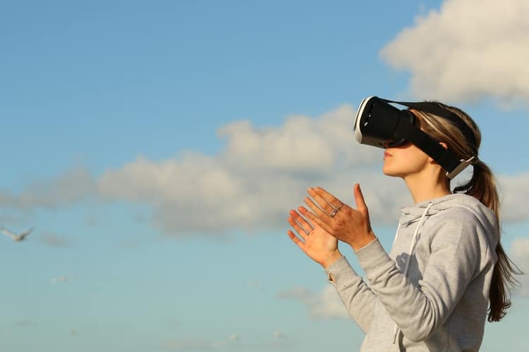 metaverso y realidad virtual - negocios rentables