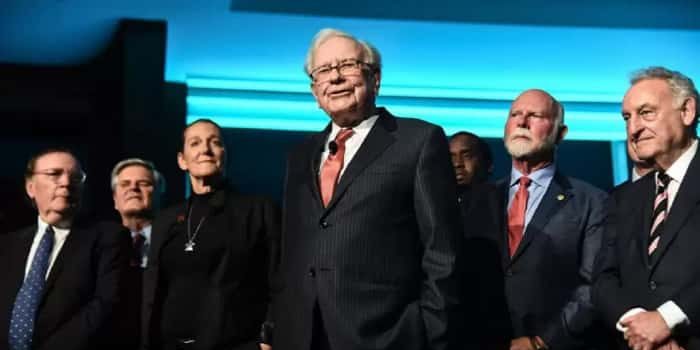 Berkshire Hathaway Warren Buffett y equipo directivo